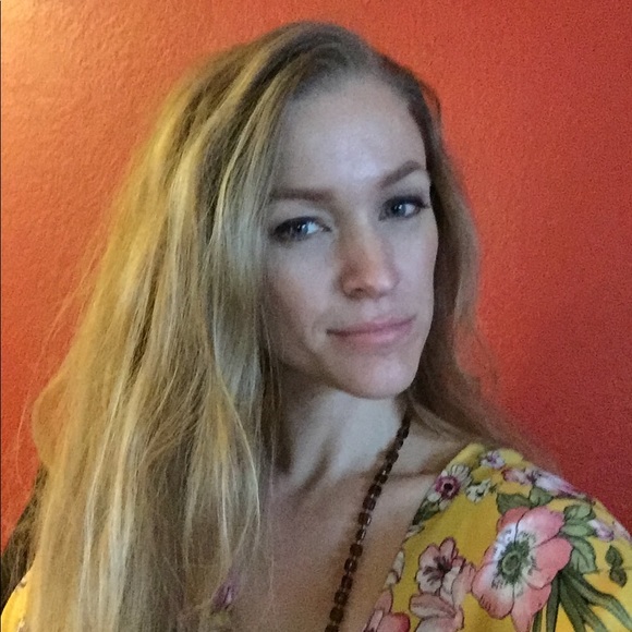 Meet your Posher, Andrea - Picture 1 of 1